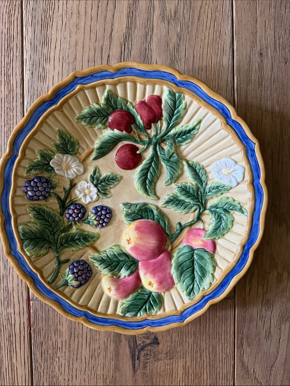 Fitz and Floyd Cream Scalloped Ceramic Wall Plate